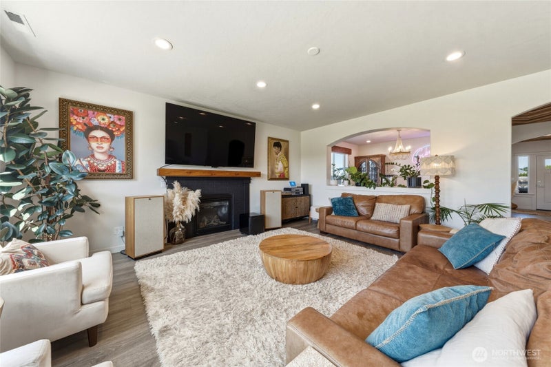 1147 Susan Lane