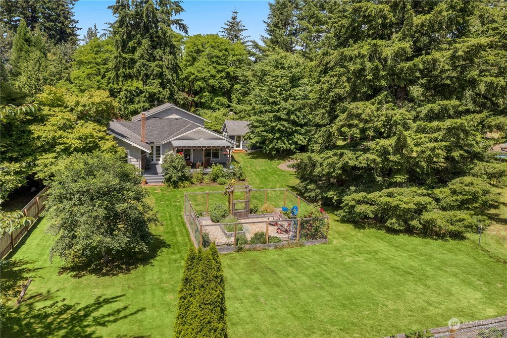 Photo of 7922 208th Avenue NE, Redmond, WA 98053 (MLS # 2050465)