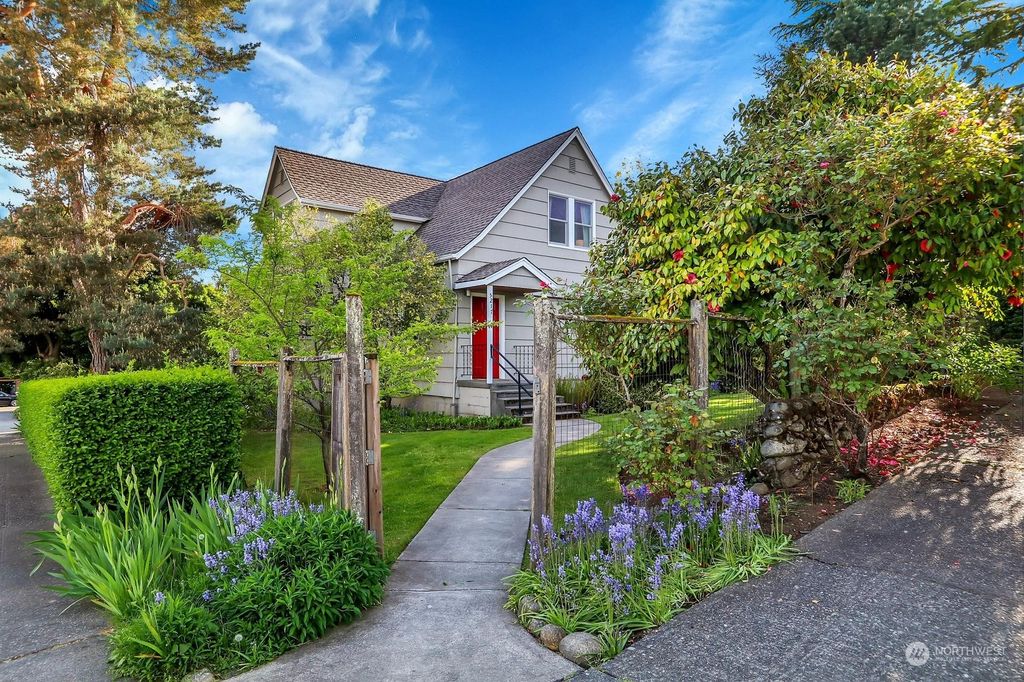 Photo of 5217 NE 43rd Street, Seattle, WA 98105 (MLS # 2230843)