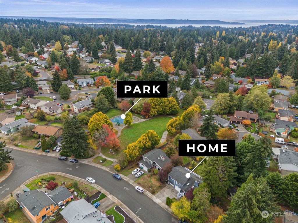 Photo of 2622 SW 340th Pl Pl, Federal Way, WA 98023 (MLS # 2306885)