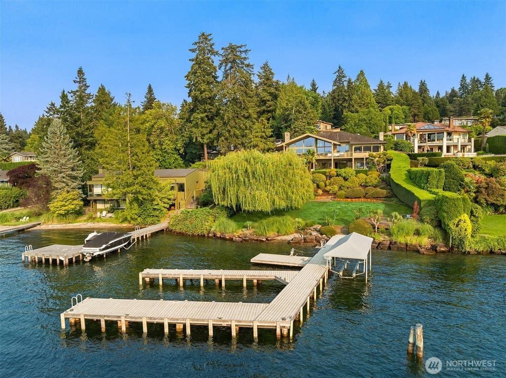 Photo of 49 Holly Hill Drive, Mercer Island, WA 98040 (MLS # 2570474)