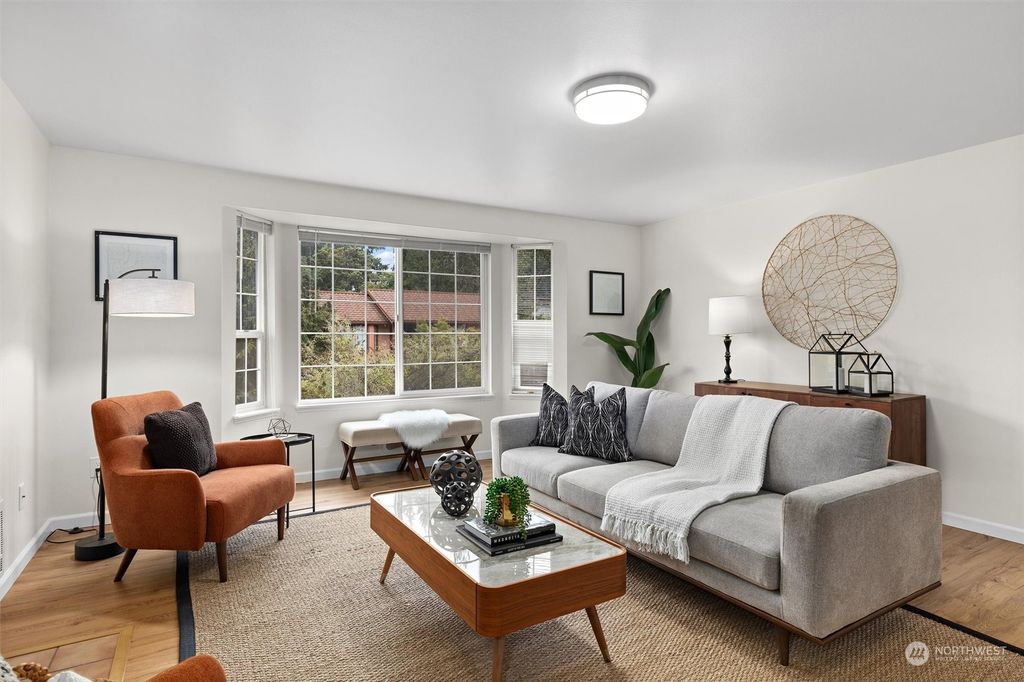 Photo of 13052 35th Avenue NE, Seattle, WA 98125 (MLS # 2153898)