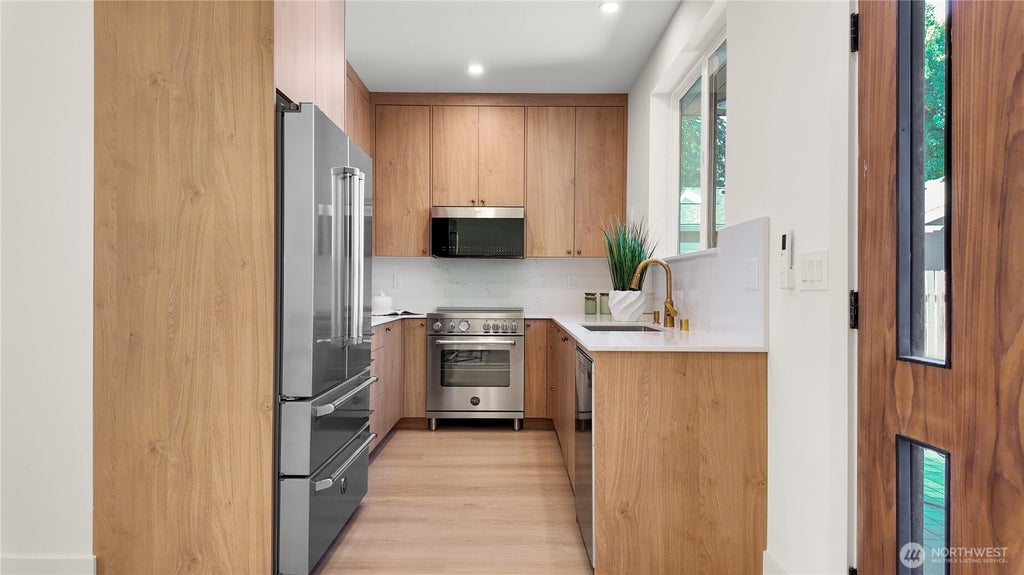 Photo of 3907 NE 94th Street, Seattle, WA 98115 (MLS # 2580145)