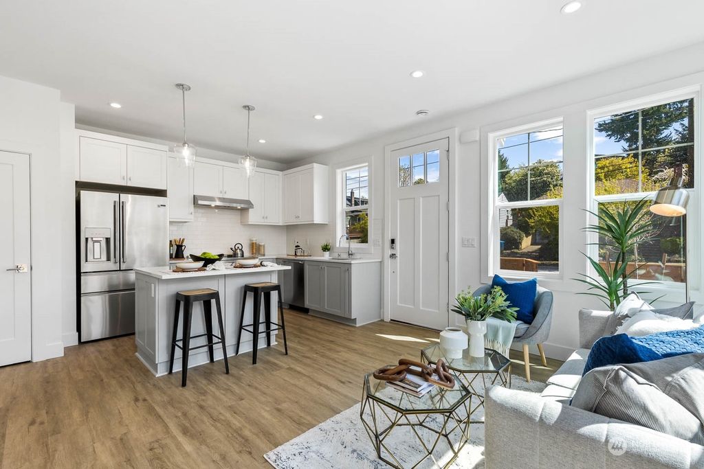 Photo of 1415 29th Avenue, Seattle, WA 98122 (MLS # 2063673)