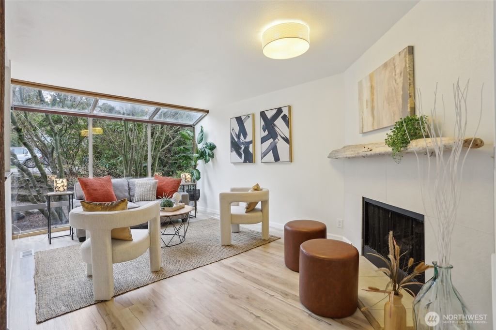 Photo of 18012 25th Avenue NE, Lake Forest Park, WA 98155 (MLS # 2353351)