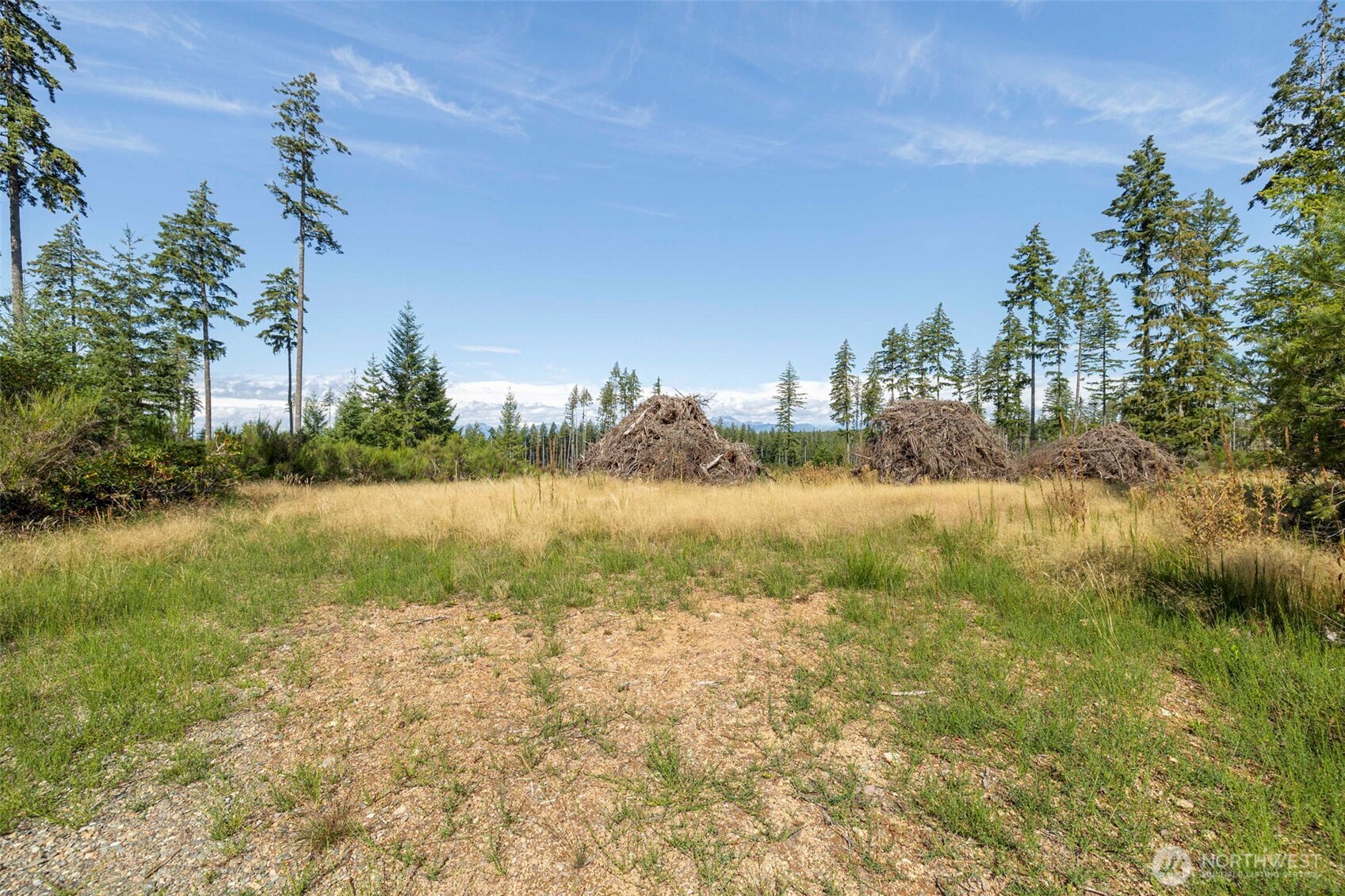 111 NE Ridgetop Court