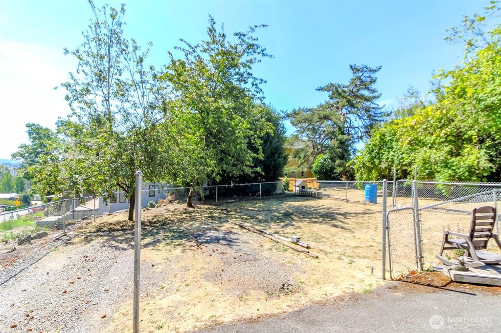 Photo of 15311 65th Avenue S, Tukwila, WA 98188 (MLS # 2422668)