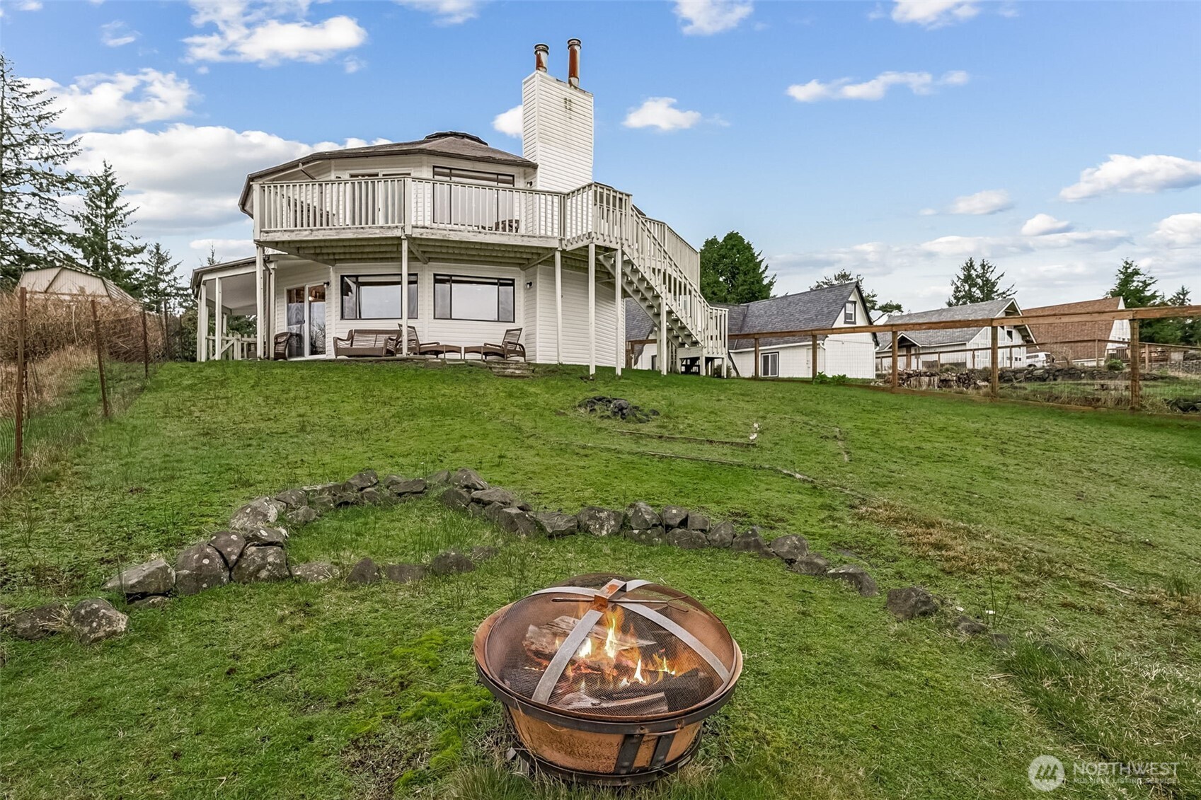 674 Mt Olympus Avenue SE