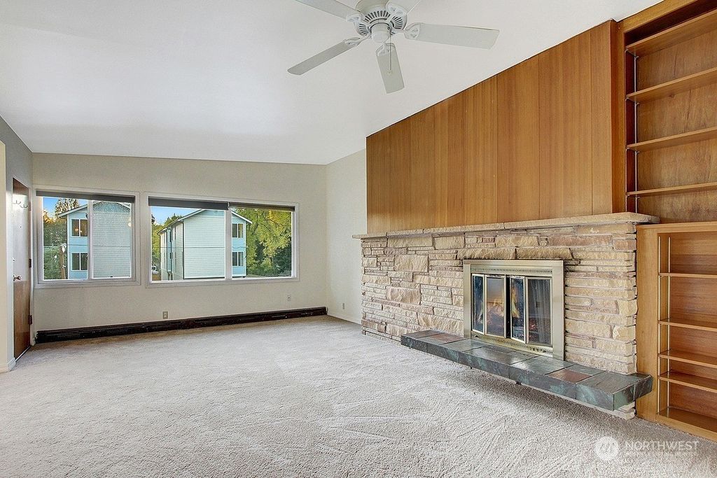 Photo of 12356 14th Avenue NE, Seattle, WA 98125 (MLS # 2052637)
