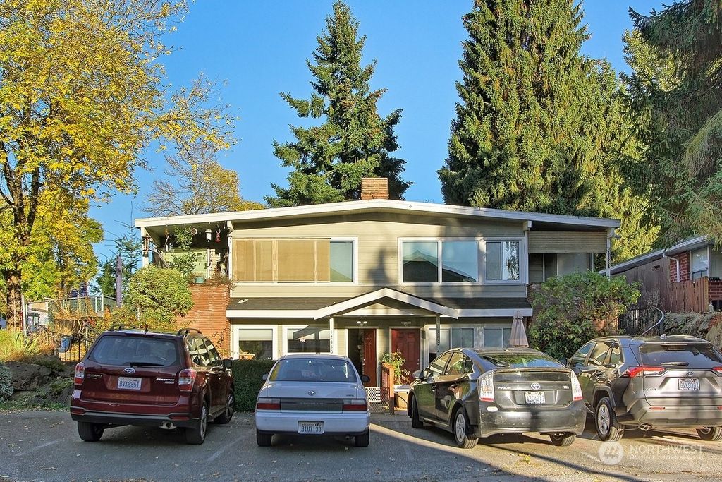 Photo of 12356 14th Avenue NE, Seattle, WA 98125 (MLS # 2052637)