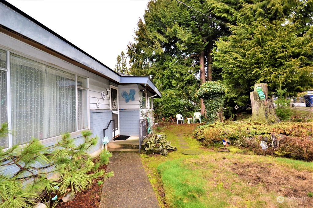 Photo of 3242 S 164th Street, SeaTac, WA 98188 (MLS # 2037623)