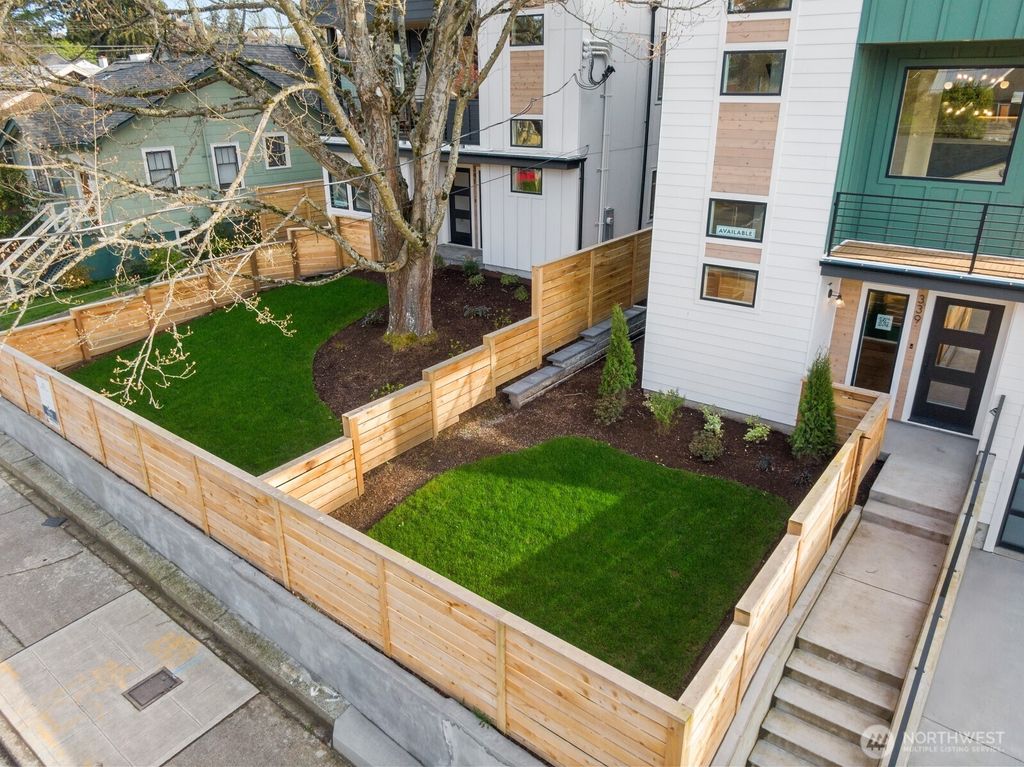 Photo of 339 NE 90th Street, Seattle, WA 98115 (MLS # 2407073)