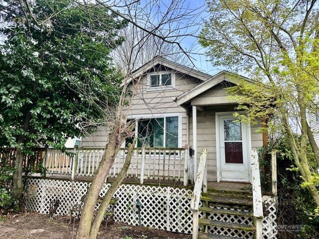 Photo of 6929 Ellis Avenue S, Seattle, WA 98108 (MLS # 2351897)