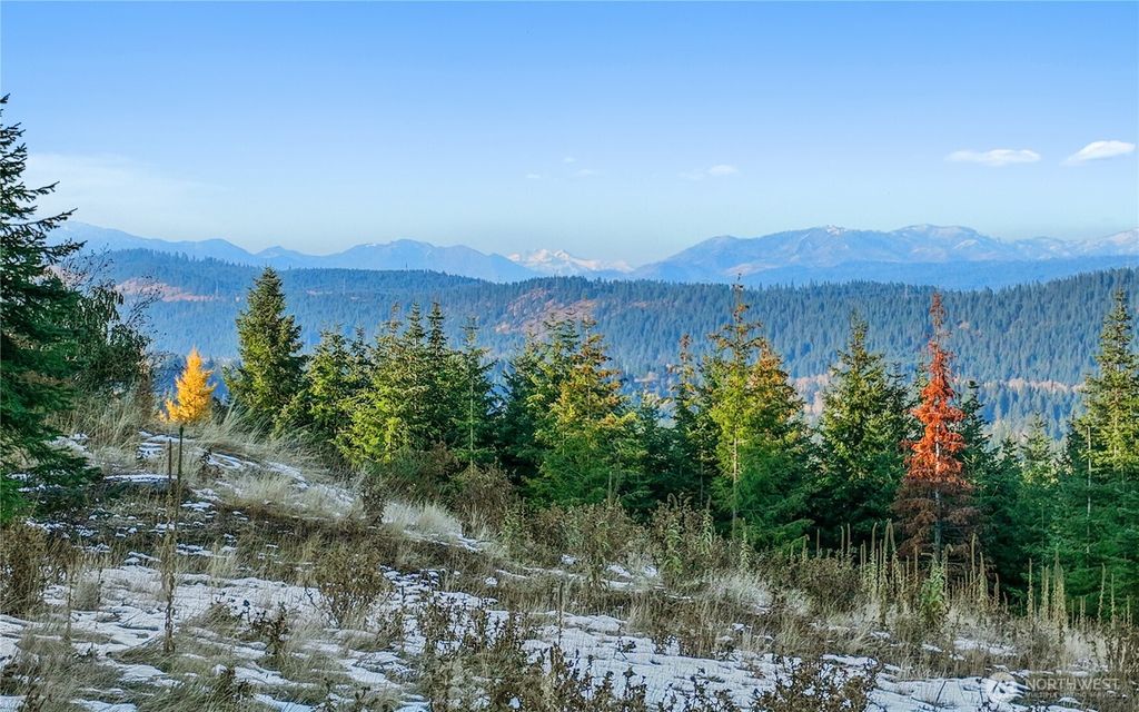 Photo of 631 Whisper Creek Drive, Cle Elum, WA 98922 (MLS # 2560613)