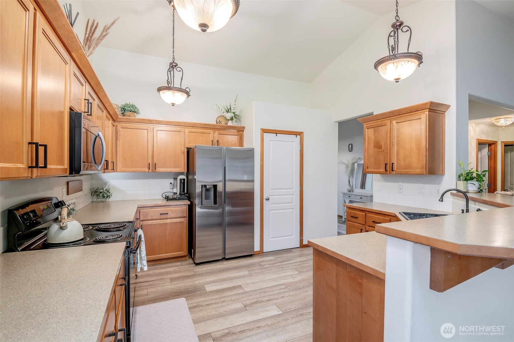 1405 NE Riddell Avenue