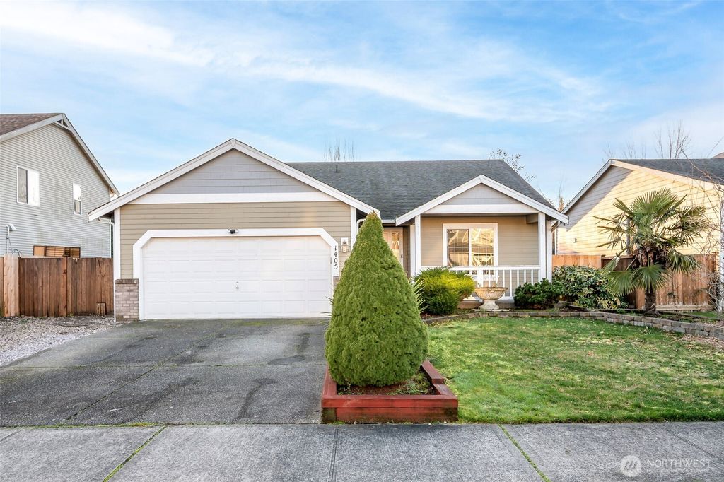 Photo of 1405 NE Riddell Avenue, Orting, WA 98360 (MLS # 2470679)
