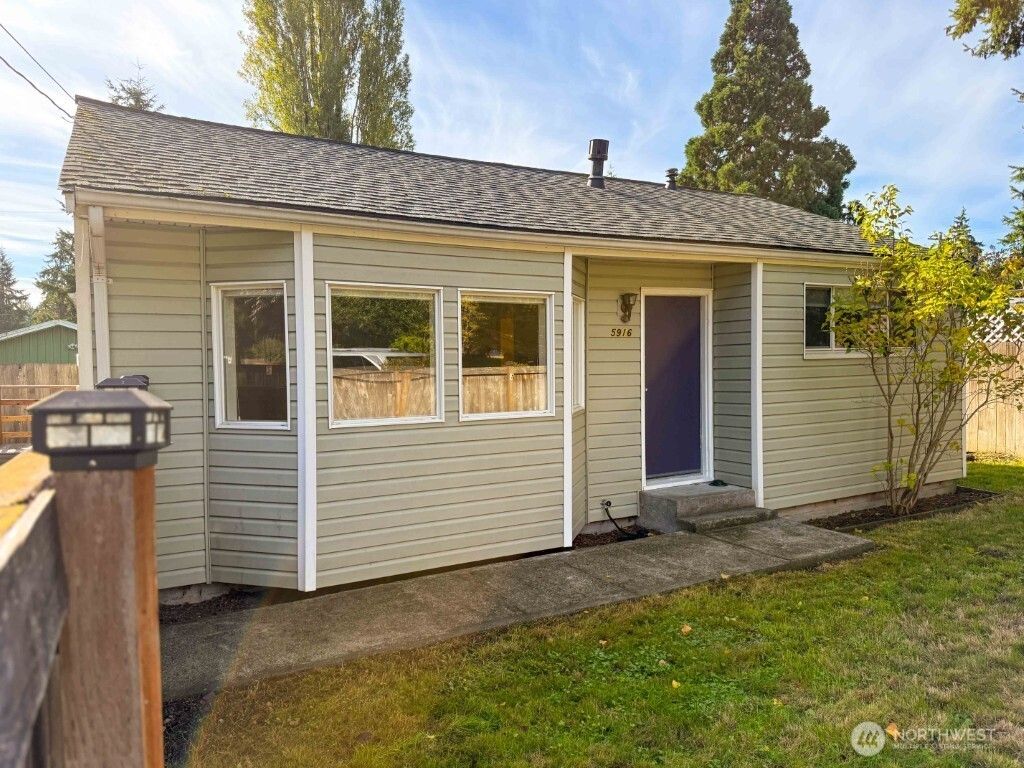 Photo of 5916 207th Place SW, Lynnwood, WA 98036 (MLS # 2449236)