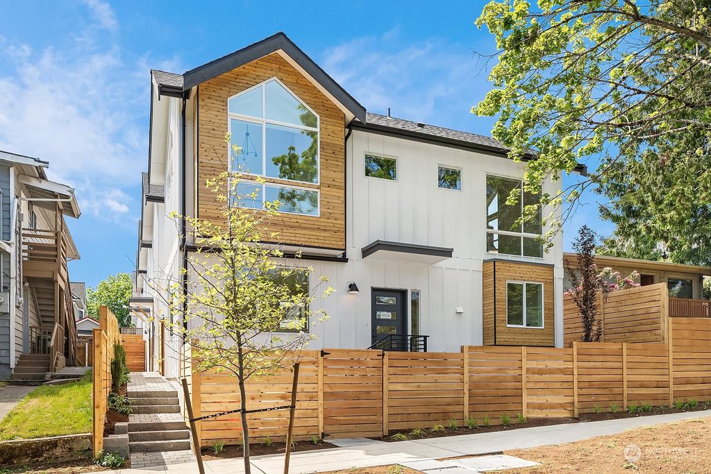 Photo of 911 B 25th Avenue S, Seattle, WA 98144 (MLS # 2127276)