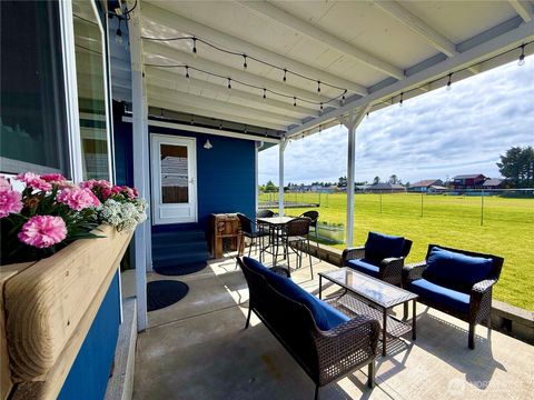 Photo of 559 Puffin Avenue NE, Ocean Shores, WA 98569 (MLS # 2492509)