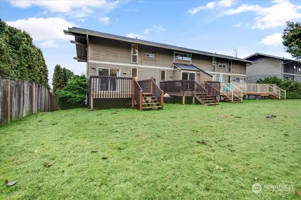 Photo of 8029 46th Place W #D4, Mukilteo, WA 98275 (MLS # 2321476)