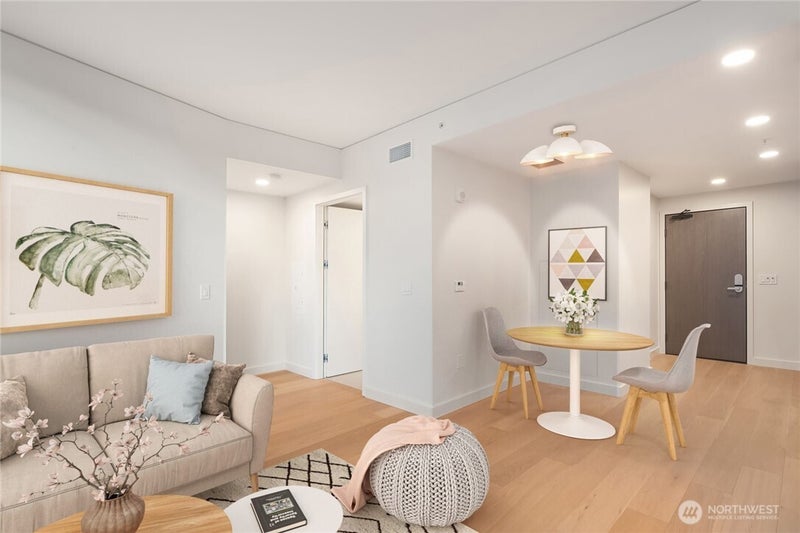 121 Stewart Street 1308