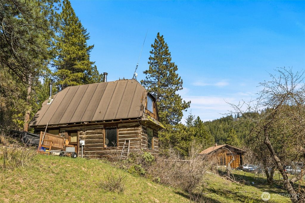 Photo of 32 Thornton Creek Lane, Cle Elum, WA 98922 (MLS # 2509797)