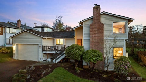 Photo of 902 7th Avenue S, Edmonds, WA 98020 (MLS # 2554136)