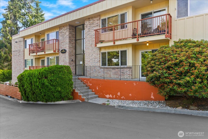 330 Elm Street 205