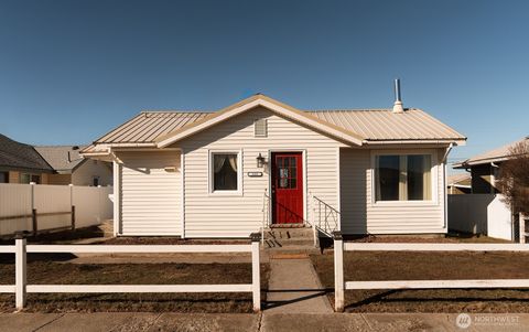 Photo of 325 Almira Avenue, Connell, WA 99326 (MLS # 2485611)