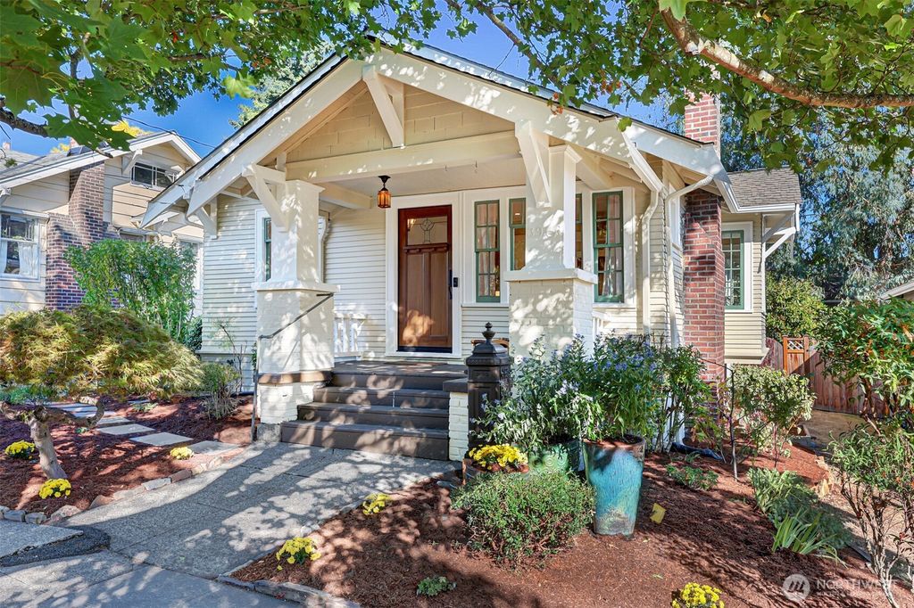 Photo of 3906 Burke Avenue N, Seattle, WA 98103 (MLS # 2432330)
