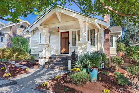 Photo of 3906 Burke Avenue N, Seattle, WA 98103 (MLS # 2432330)