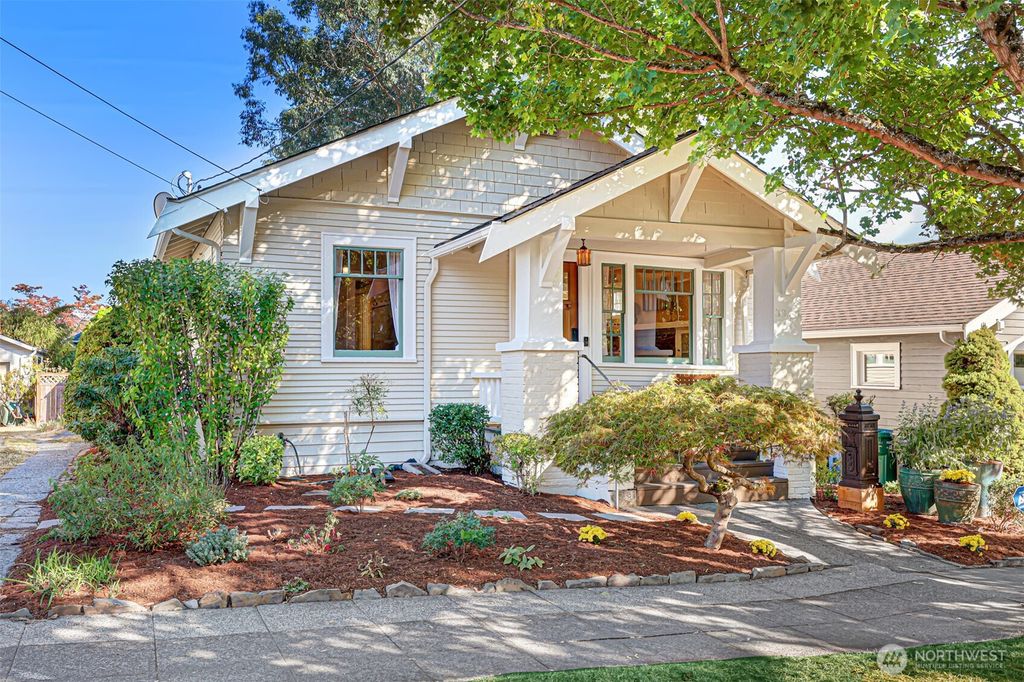 Photo of 3906 Burke Avenue N, Seattle, WA 98103 (MLS # 2432330)