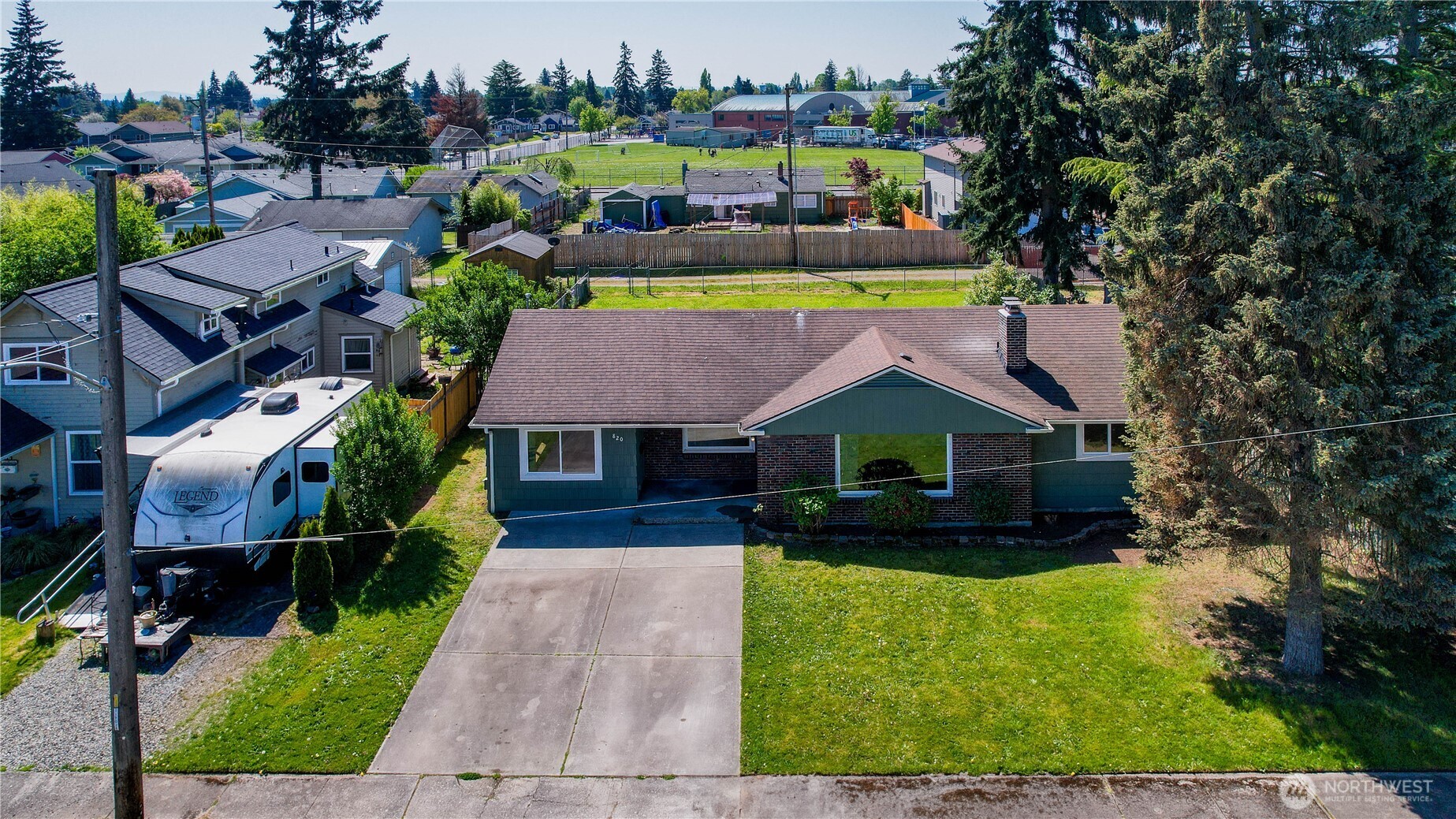 820 E 51st