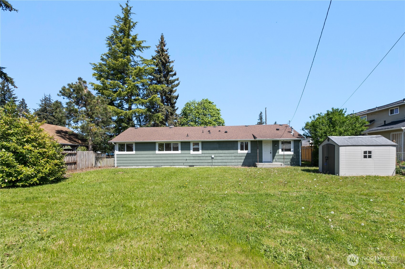 820 E 51st