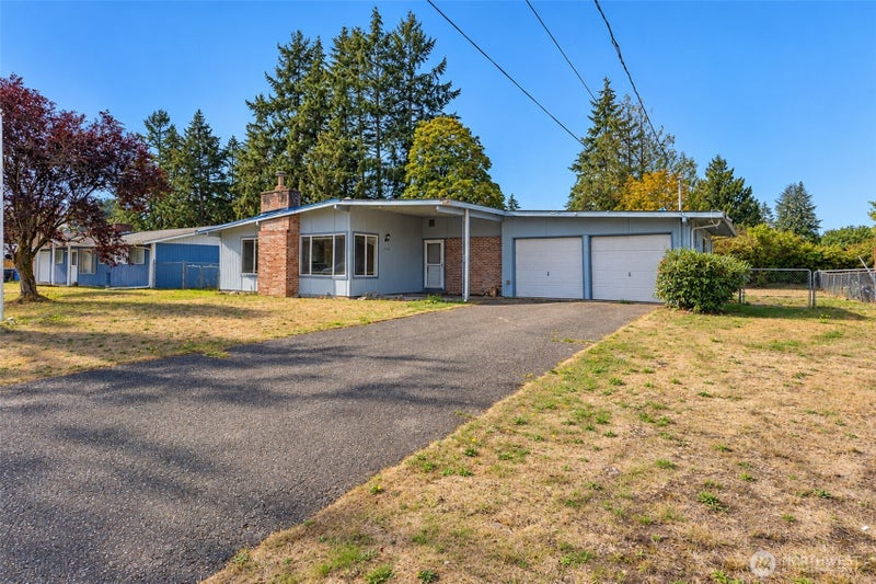 14208 Golden Given Rd E