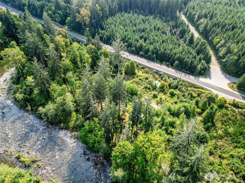 203503 Hwy 101