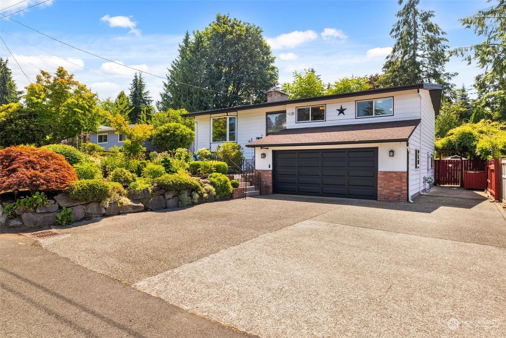 Photo of 7812 192nd Place SW Pl, Edmonds, WA 98026 (MLS # 2271061)