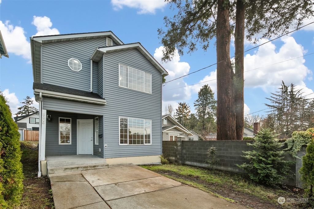 Photo of 8608 Seward Park Avenue S, Seattle, WA 98118 (MLS # 2018019)