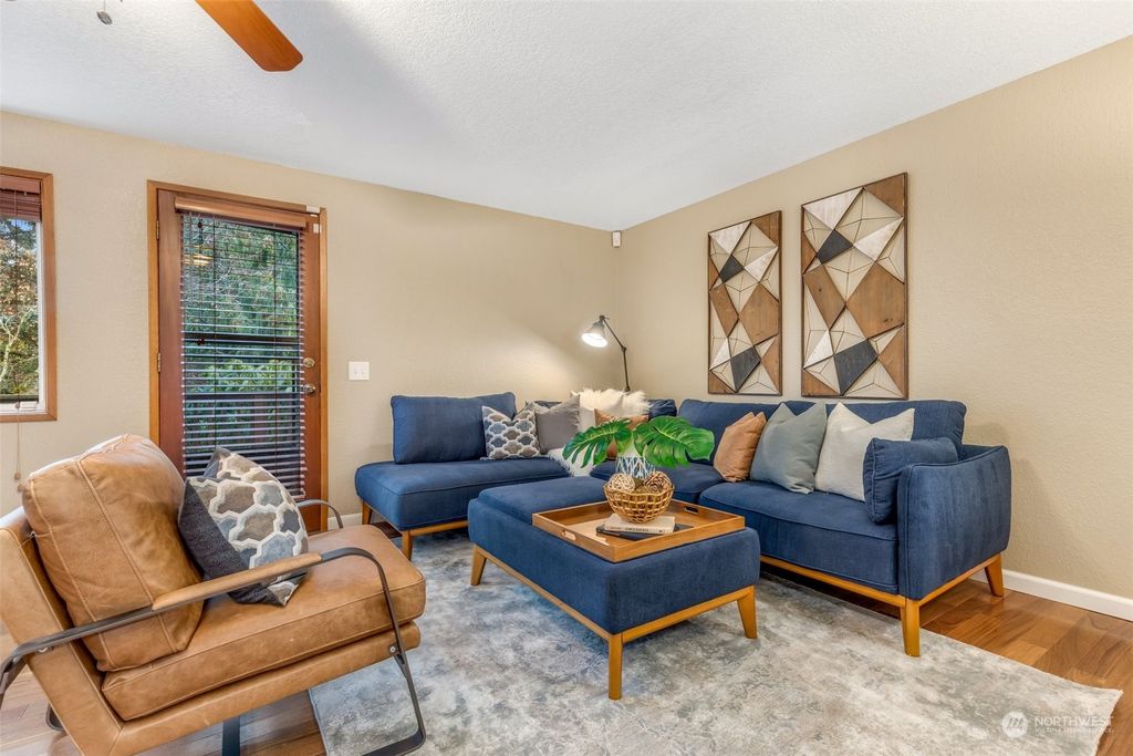 listing image 9363466702453125838