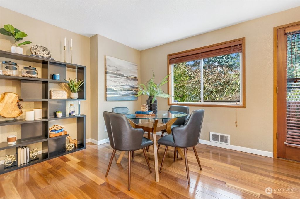 listing image 9363138803151297639