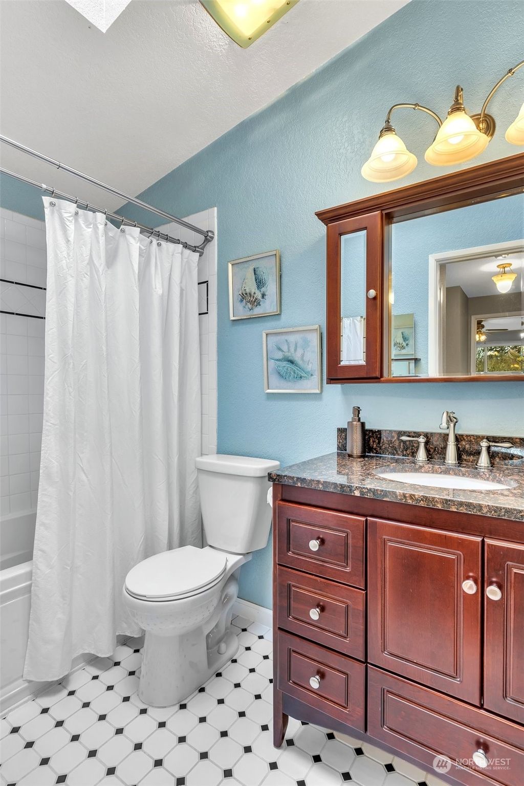 listing image 9369803571754248497