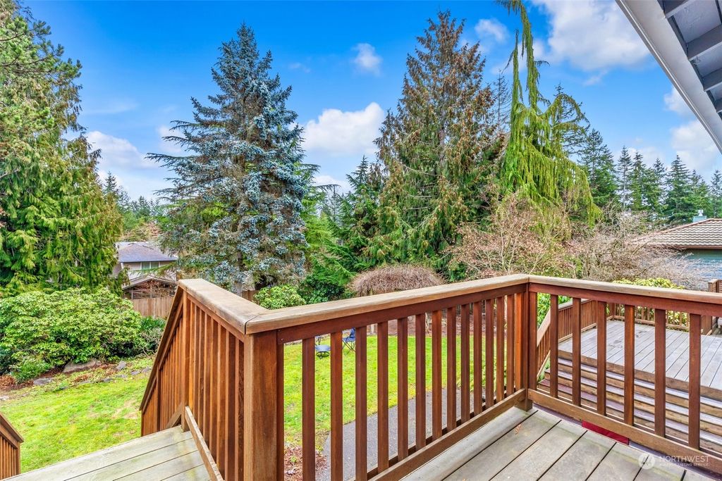 listing image 9362421587215318229