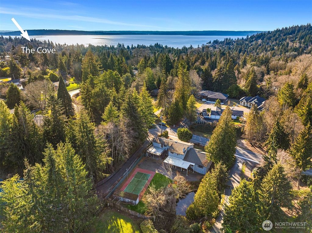 Photo of 17200 4th Avenue SW, Normandy Park, WA 98166 (MLS # 2332705)