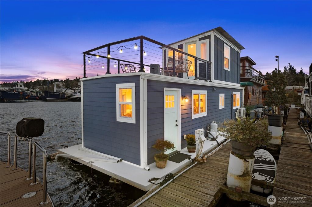 Photo of 1080 W Ewing Street #E5, Seattle, WA 98119 (MLS # 2481111)