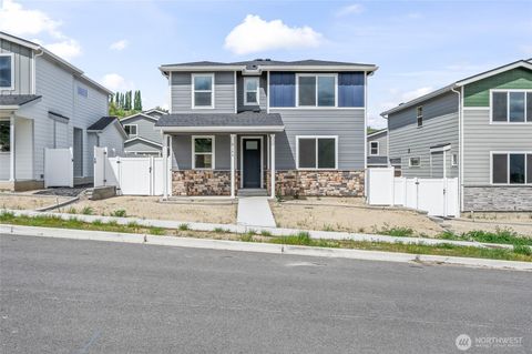 Photo of 2124 Plumridge Court, Wenatchee, WA 98801 (MLS # 2436299)