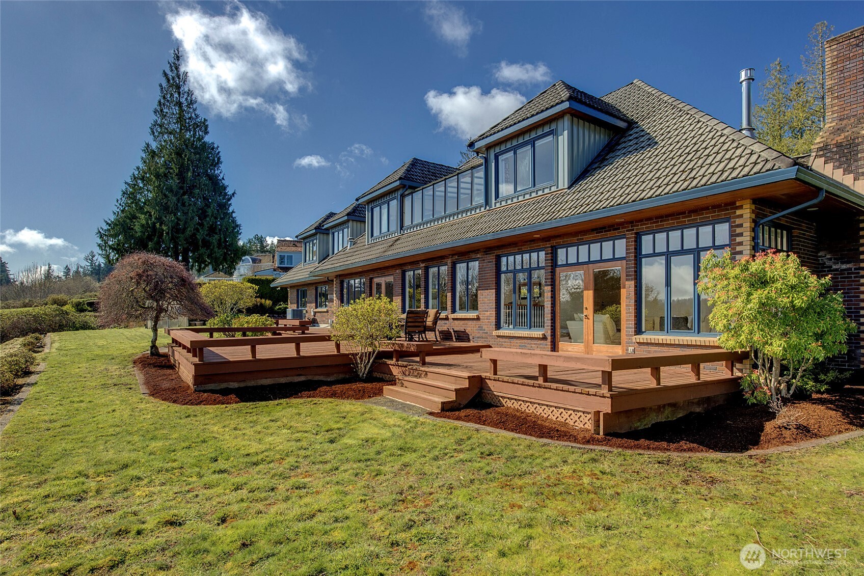 4911 Harbor Lane