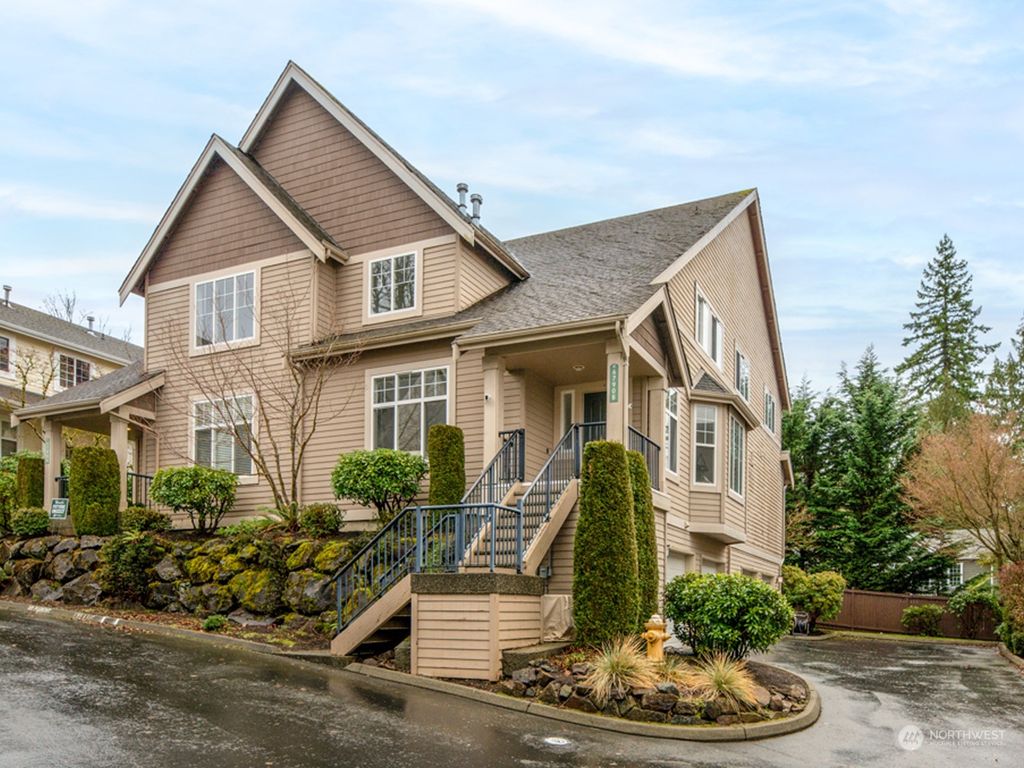 Photo of 6790 161st Avenue SE #B, Bellevue, WA 98006 (MLS # 2023474)