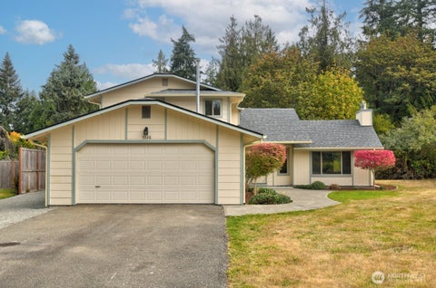 Photo of 5328 Stikes Court SE, Lacey, WA 98503 (MLS # 2586991)