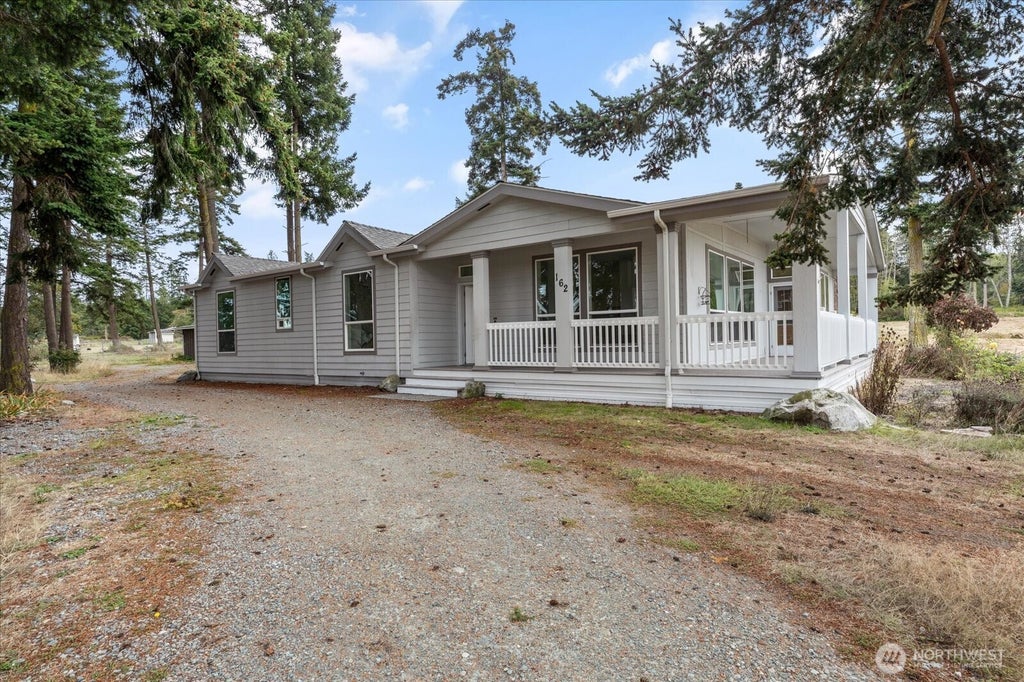 Photo of 162 W Frostad Road, Oak Harbor, WA 98277 (MLS # 2590253)