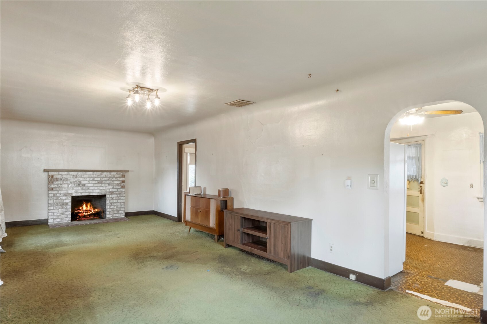 10216 Ainsworth Avenue S